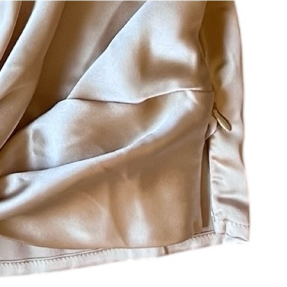 House of Harlow 1960 Women's Champagne Cream Color Satin V Neck Blouse Size L - Picture 6 of 10